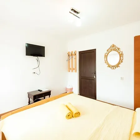 Casa Vlc Punct Gastronomic Local Bilbor Bed and breakfast Rachitis